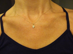 Tiny silver leaf necklace - 1143