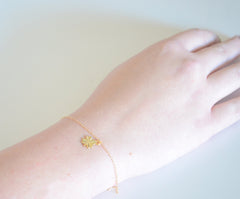 Gold clover bracelet - gold bracelet with shamrock - 2122