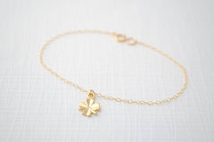 Gold clover bracelet - gold bracelet with shamrock - 2122