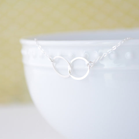 Double circle necklace - Sterling silver connected circles necklace - eternity necklace - 1133