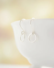 Small silver circle earrings - hammered silver circle earrings - 3106S