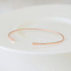 Sleek open bangle bracelet in silver, gold or rose gold - 2137