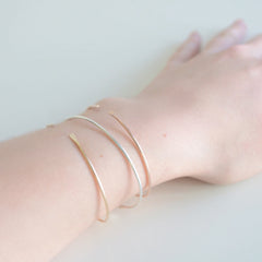 Sleek open bangle bracelet in silver, gold or rose gold - 2137